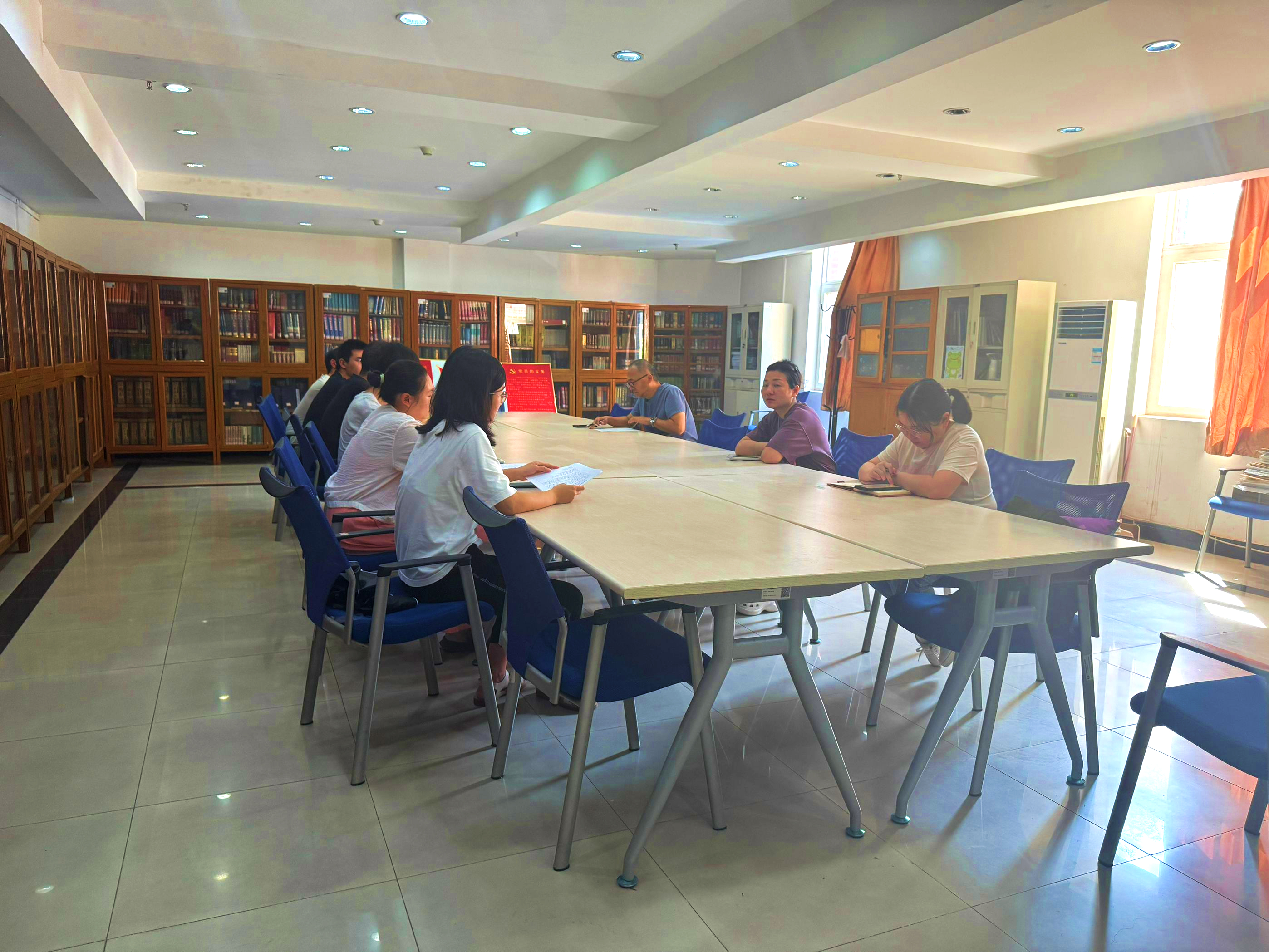 图书科研处召开新学期勤工俭学工作会议